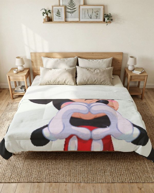 Character Heart Cotton Comforter — Cute Winking Mouse Love Design